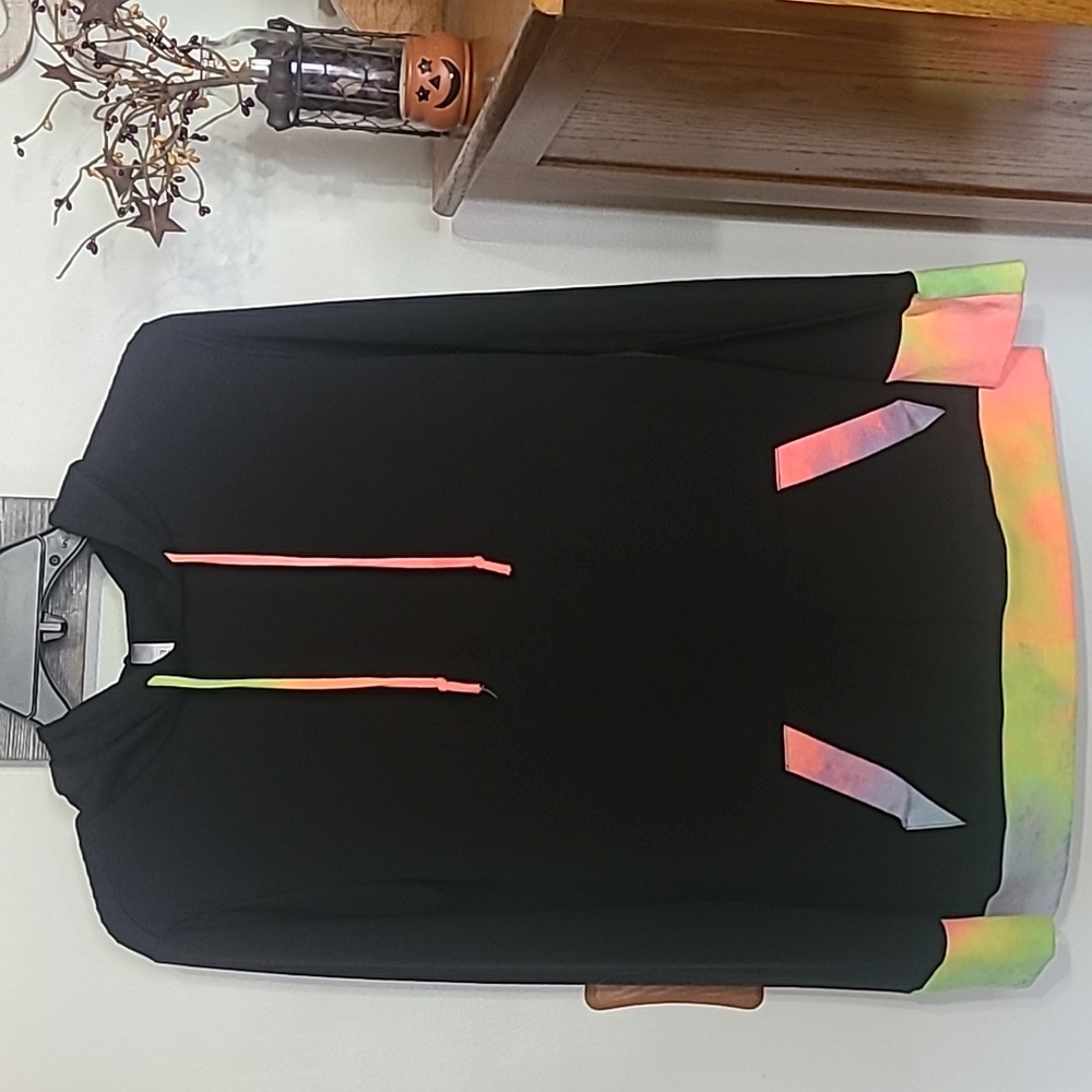 Long-sleeved top